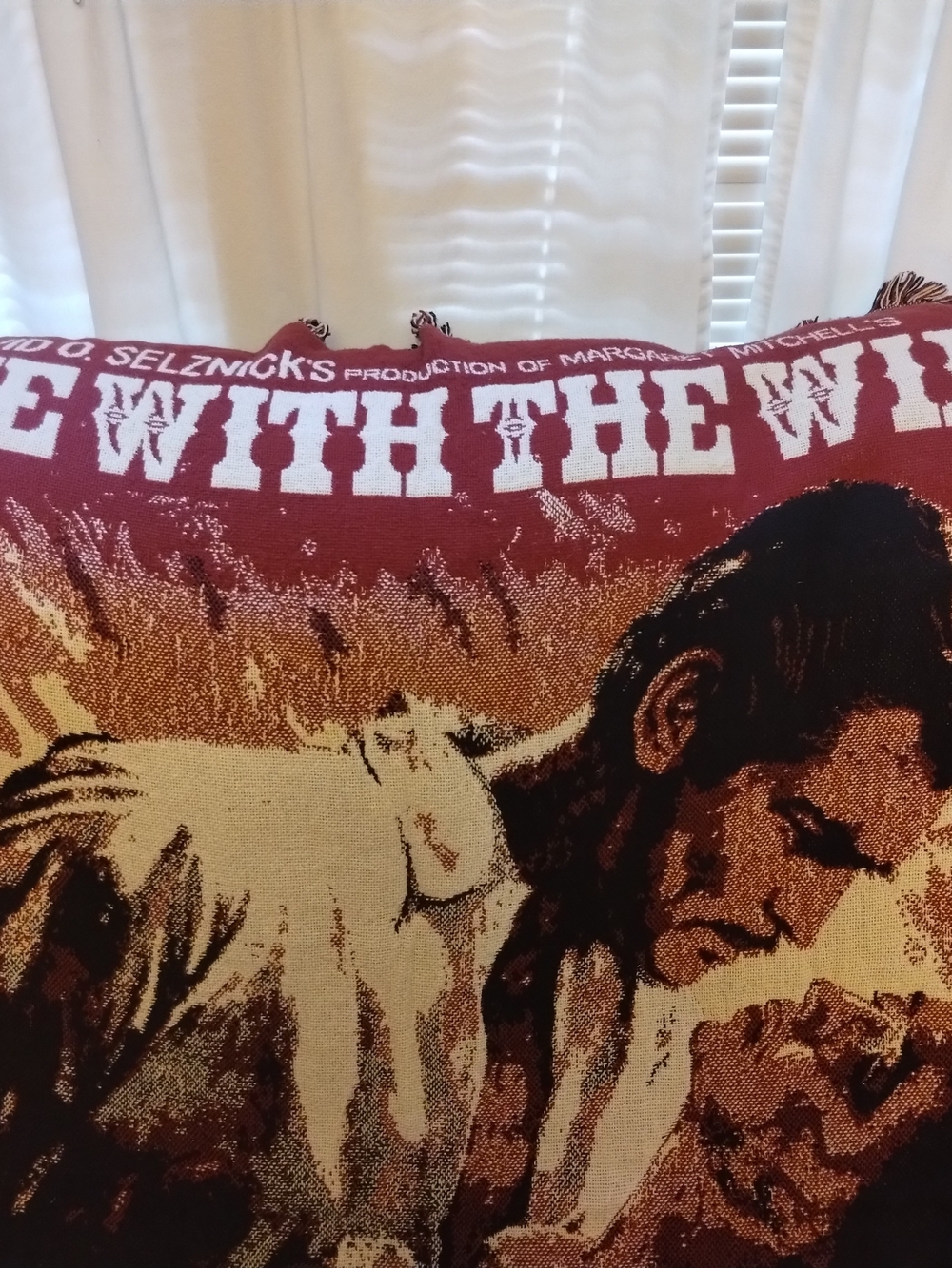 Gone With the Wind Jacquard Throw Blanket - Burgundy/Tan - Picture 5 of 5